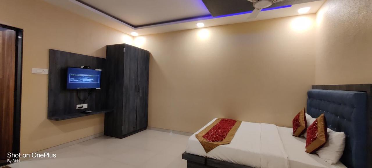 Hotel Mari Aai Residency Navi Mumbai Esterno foto